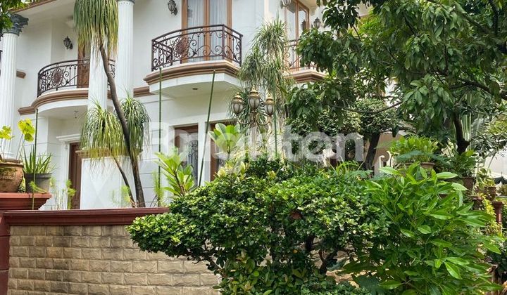 Rumah Mewah & Modern 2,5 Lantai di Kemang Pratama Bekasi 2