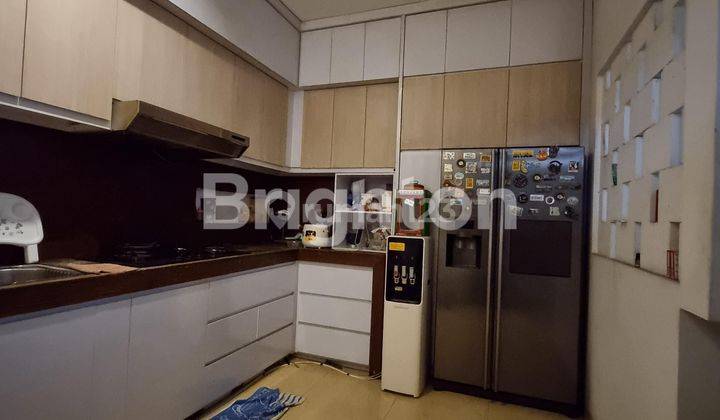 dapur rumah 2 lantai cantik kemang