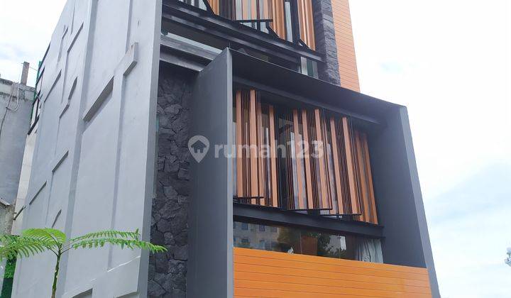 Rumah Modern 4 Lantai Hanya 5 Menit Ke Pusat Perkantoran 1
