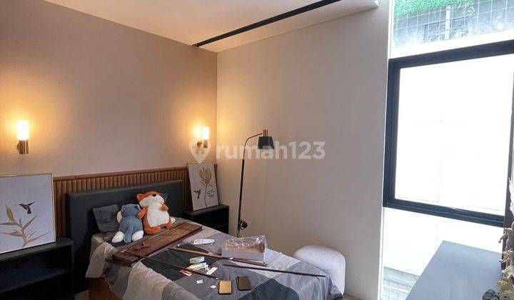 Rumah Modern 4 Lantai Hanya 5 Menit Ke Pusat Perkantoran 5