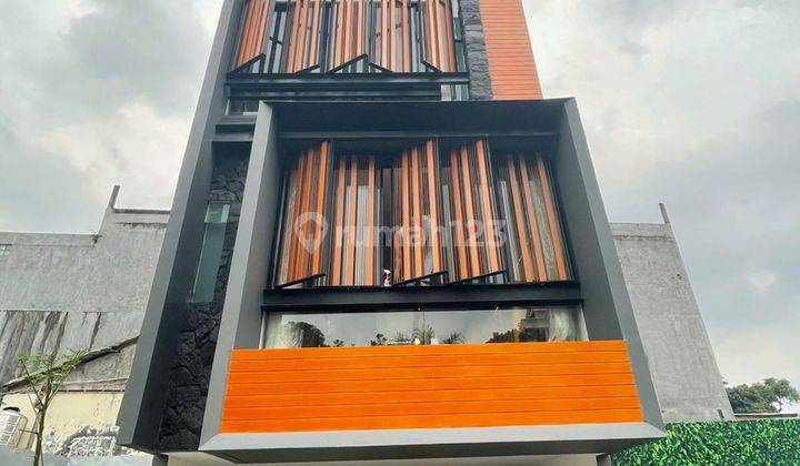 Rumah Modern 4 Lantai Hanya 5 Menit Ke Pusat Perkantoran 7