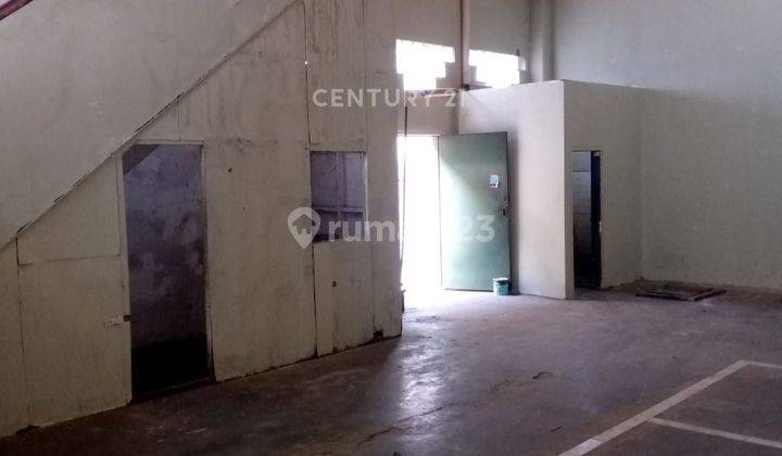 Ruko 2 Lantai Di Kolonel Masturi Mainroad 2