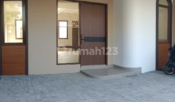 Rumah Baru Minimalis Modern 2 Lantai Lokasi Sayap Padjajaran Bandung