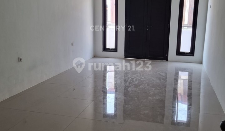 Rumah Baru Minimalis Siap Huni di Kopo Permai 1 2