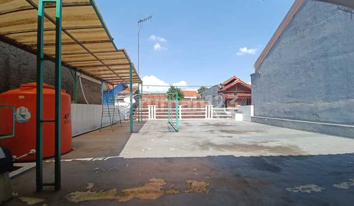 Nice House Strategic Location In The City Center Sayap Moh. Toha Bandung