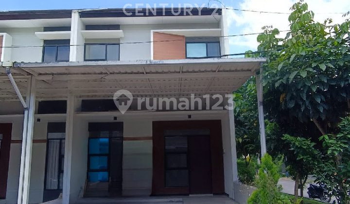 House in Taman Kopo Indah 5, Close to Toll Access, School