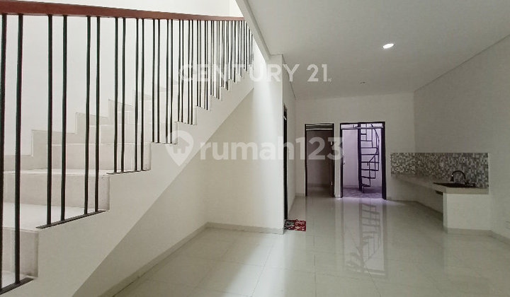 Nice New 4-Bedroom House in Cijerah, Bandung 2
