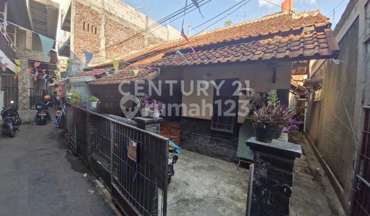 Rumah Kos-Kosan Aktif 13 Kamar 1 Menit ke Mall Pvj Bandung