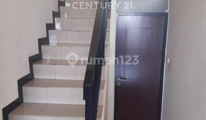 Rumah 2 Lantai di Taman Kopo Indah 5,Dekat dengan Sekolah,Tol 2