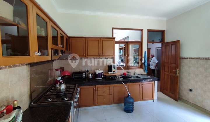 Nice House 2 ¼ Floors, Pajajaran and Pasirkaliki Wings. Quiet Area. 2