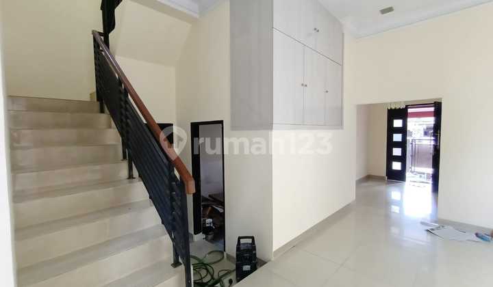 Rumah Bagus 2 Lantai Baru Renovasi Daerah Margahayu Raya