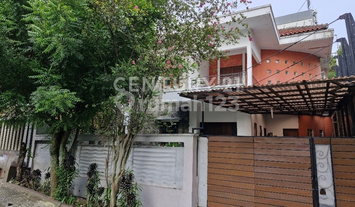 Rumah Asri di Sayap Pasteur Dekat Maranatha Sukajadi Bandung