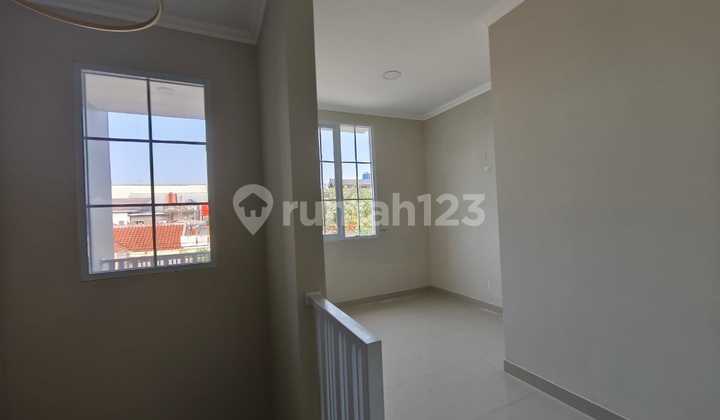 Rumah Baru 2 Lantai di Arcamanik, Dekat Pasar dan Stasiun 2