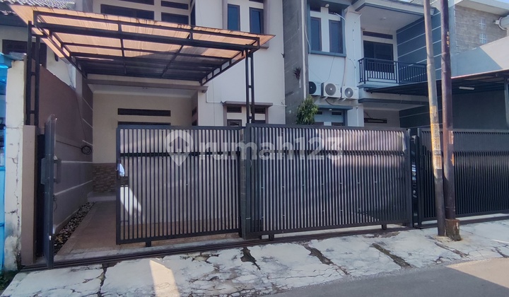Rumah Modern Siap Huni Strategis Tengah Kota Bandung