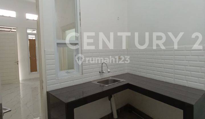 Rumah Cantik Di Taman Kopo Indah, Dalam Cluster, Akses 2 Mobil 2