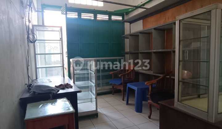 Nice House Strategic Location In The City Center Sayap Moh. Toha Bandung