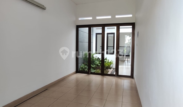 Jual Rumah Cantik Terawat Batununggal Indah