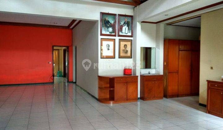 Ruang Usaha di Jalan Riau Bandung Sangat Strategis 5