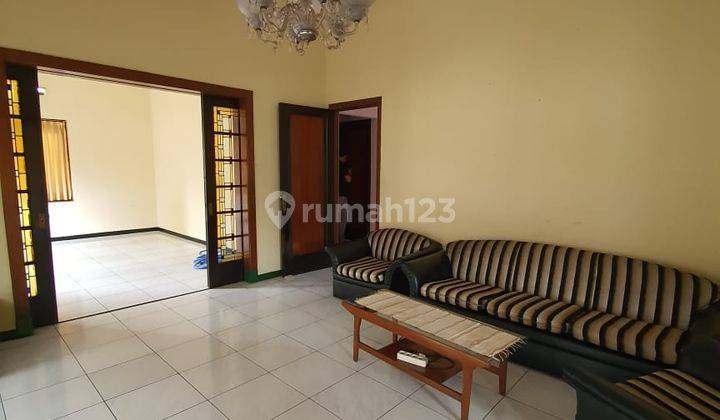 Ruang Usaha di Jalan Riau Bandung Sangat Strategis 1