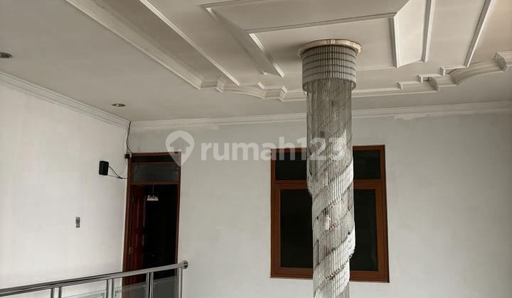 Jual Rumah Kembar Terawat Lokasi Strategis 2