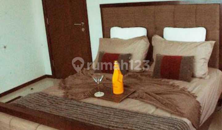 For Quick Sale: Thamrin Executive Residence 2BR Apartment, Central Jakarta, Semi-Furnished, Nice 2 Bedroom Apartment. 1