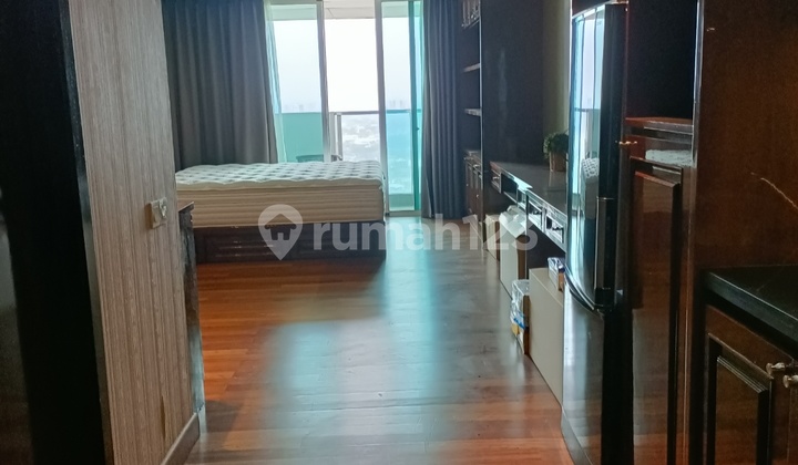 Jual Kemang Village Apartemen Semi Furnished Studio Intercon with Balcony