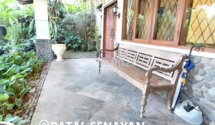 Rumah di Patal senayan
Jakarta selatan Butuh Renovasi Jual Cepat 2