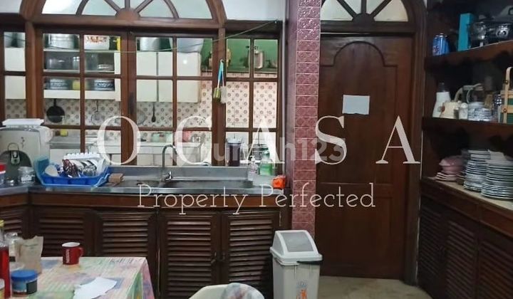Rumah di 
Kebayoran Baru
Jakarta Selatan Prime Area Barang Langka 2