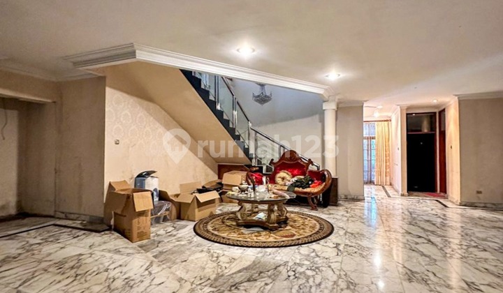 House in Elite Mega Kuningan Area, 500m2 for Sale 2