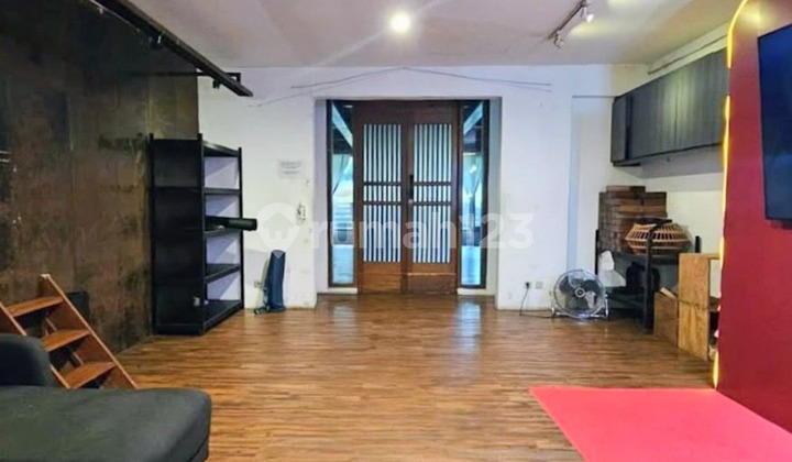 Bangunan Komersial Kemang Luas 1344M2 Harga NJOP Cocok untuk Cafe Restoran Guest House Office Bangunan Komersial Kemang Luas 1344M2 Harga NJOP Cocok untuk Cafe Restoran Guest House Office