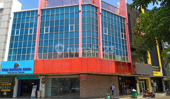 Rk Hoek Strategis Hdp Jalan di Mutiara Palem, Cengkareng, Jakbar