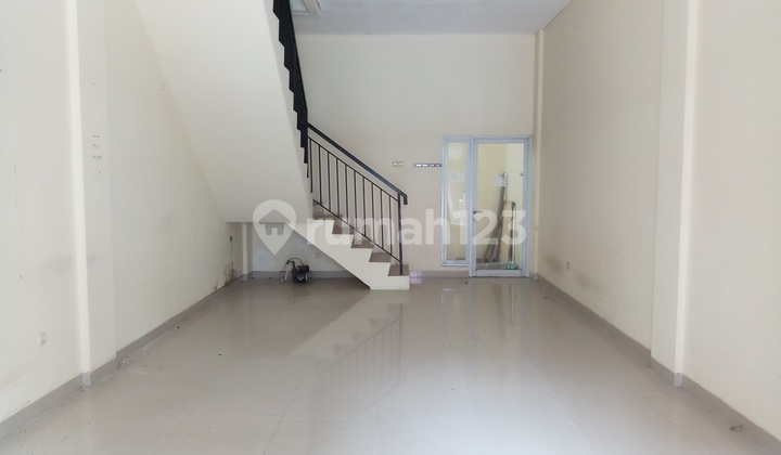 Good 2.5 bedroom unit on the 2nd floor at CBD City Park block C, Cengkareng, West Jakarta 2