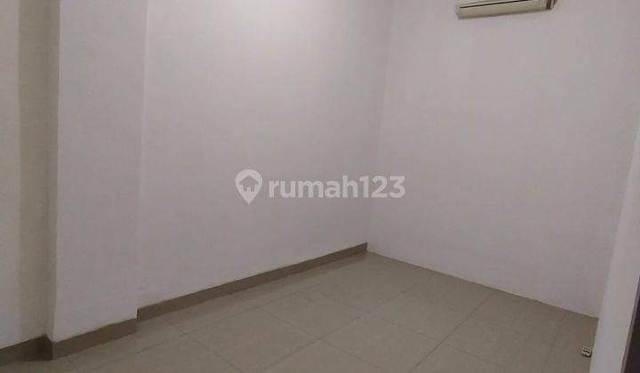 Ruko 3 lantai di Mutiara Taman Palem blok E , cengkareng, Jakbar 2