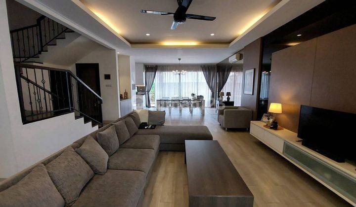 DIJUAL RUMAH MEWAH 3 LT FULLY FURNISHED DI JAKARTA SELATAN 2