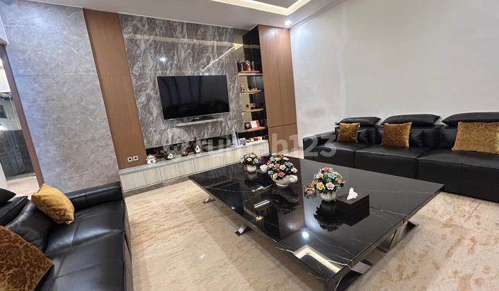 Dijual Rumah 2 LT di BSD Serpong Delatinos LT.296m2 Semi Furnish