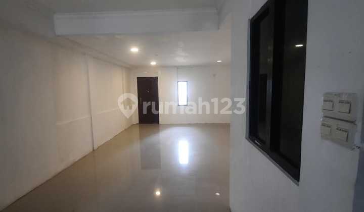 Disewakan Ruko Muara Karang Jakut Uk.5x20m2 Min Sewa 2 Thn