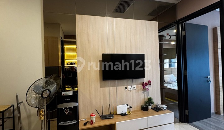 DISEWAKAN APARTEMEN SUDIRMAN SUITES JAKARTA LUAS 51m2 TYPE 1BR 1
