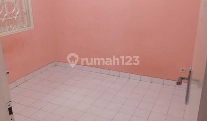 For Sale 2-Story House in Kosambi Size 6x16.5 Facing West 2