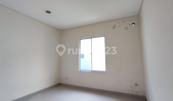 For Sale 2-Story House in Golf Lake Size 8x20 Unfurnished Negotiable Price