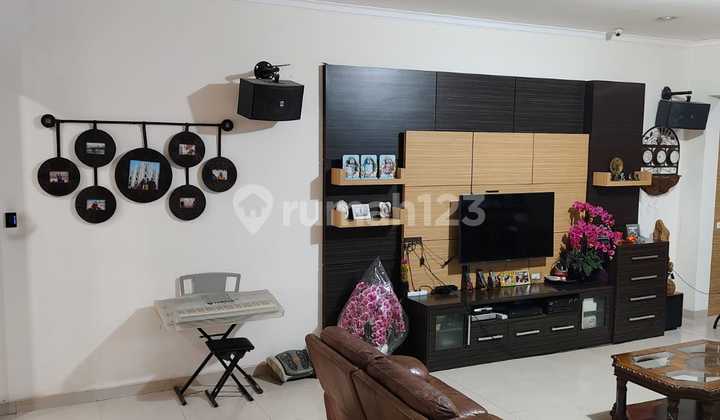 For Sale House in Florence PIK 1 Size 10x20 Fully Furnished Negotiable Price 2