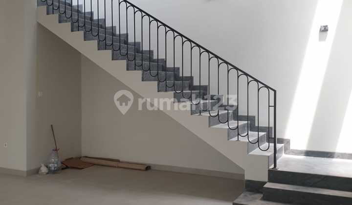 For Sale Fast House in Muara Karang Block 8 Land Area 200m2 Negotiable Price 2