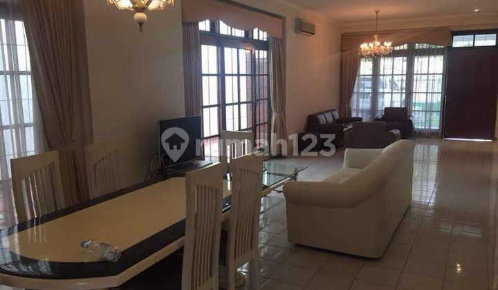 Disewakan Rumah di Menteng Uk.12x37,5m2 Furnish Cocok Utk Kantor 2