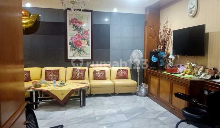 Dijual Rumah di Muara Karang Blok 8 LT.10x20m2 Hadap Selatan