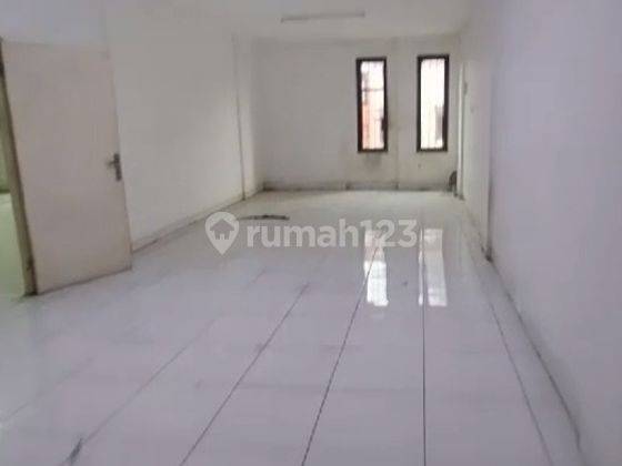 Disewakan Ruko 3 Gandeng di Jelambar Utama Raya Ukuran 4x21m 2