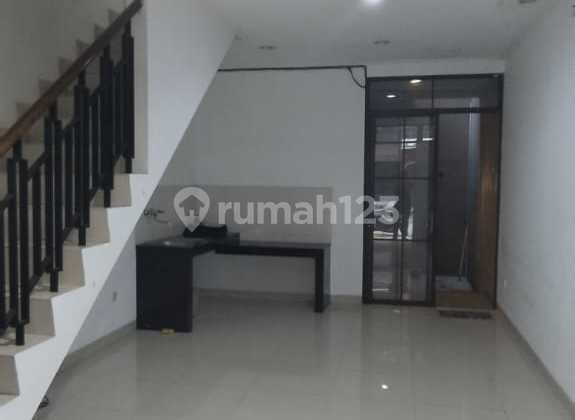 DISEWAKAN RUMAH 2LT DI GLC, EAST ASIA UK.4X15 UNFURNISHED 2+1KT 2
