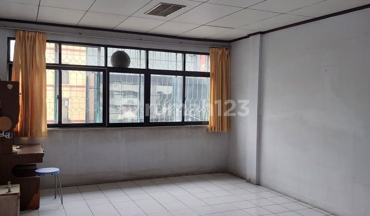 For Rent: Shop House in Teluk Gong Raya, Size 4x15m², with AC & Water Heater For Rent: Shop House in Teluk Gong Raya, Size 4x15m², with AC & Water Heater