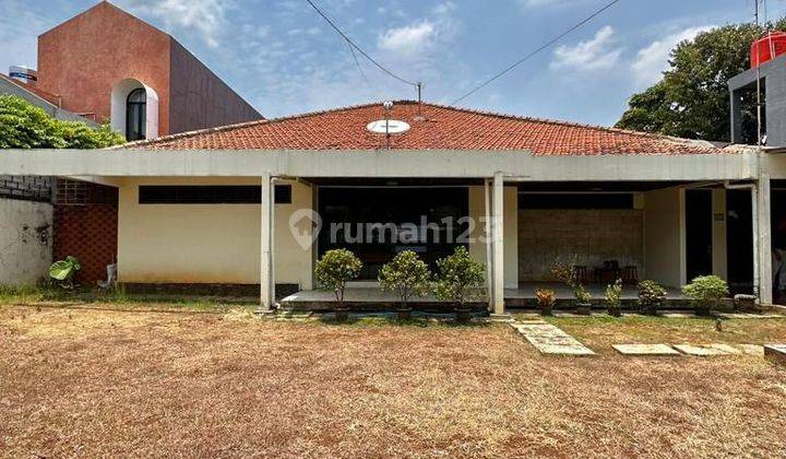 DIJUAL RUMAH TUA HITUNG TANAH DI MAMPANG JAKSEL LT.868m2 SHM 1