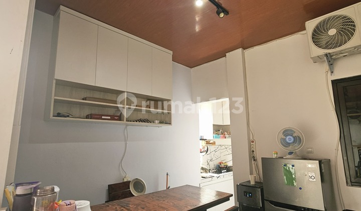 Exclusive Boarding House for Sale on Pandanaran Street, Yogyakarta, Land Area 275m², 14 Rooms 2