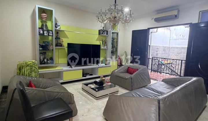 Dijual Rumah di Florence Pik, Uk.10x20m2, Semi Furnished, SHM