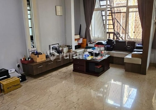 Dijual Rumah di PIK1 Cluster Cendana Uk.8x18 Harga Nego Ada 2.5LT